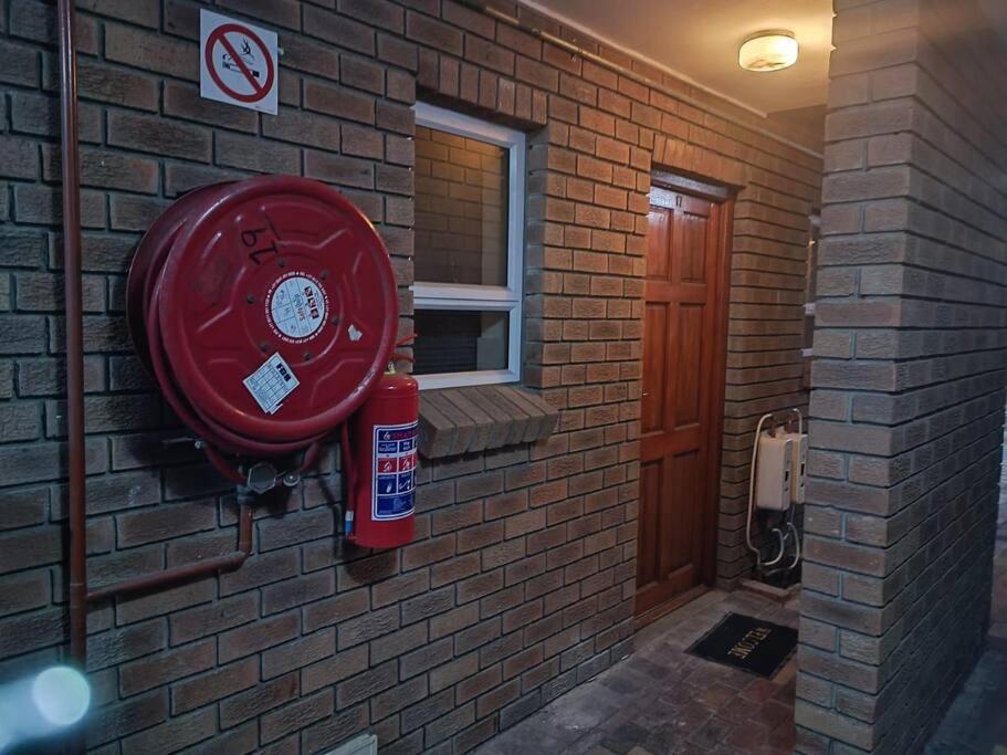 Apartment 2-bedroom Bliss @17 *